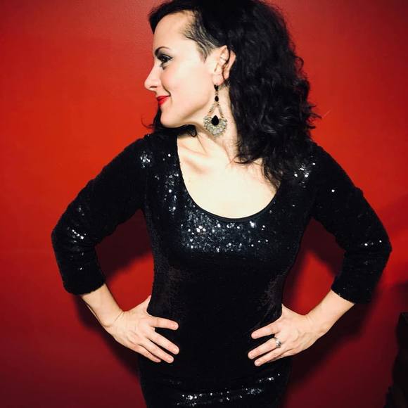 Meet your Posher, Ashly - Picture 2 of 3